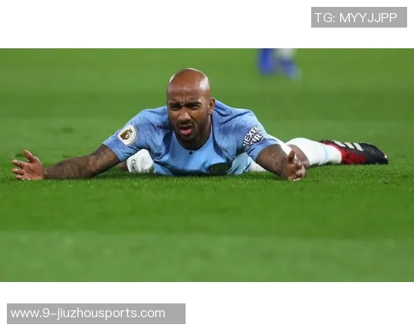 德尔夫怀念曼城队友称B席为队宠D席是最强搭档