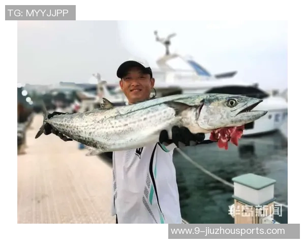 拉什福德分享海钓乐趣笑容灿烂展现多彩业余生活 拉什福德分享海钓乐趣笑容灿烂展现多彩业余生活