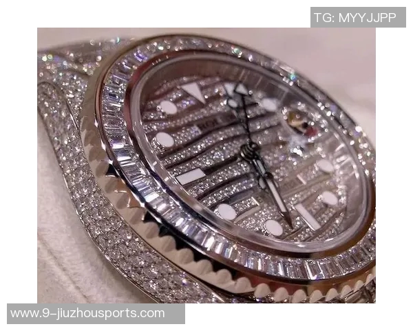 C罗专访佩戴价值110万镑手表360颗钻石闪耀引关注