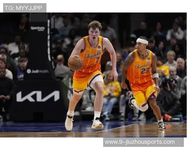 克尼佩尔连续三场得分20首次突破30分表现出色助球队赢得胜利 克尼佩尔连续三场得分20首次突破30分表现出色助球队赢得胜利