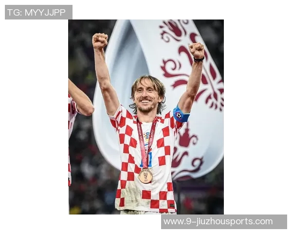 弗兰克热爱中国并称莫德里奇为克罗地亚足球的绝对领军人物 弗兰克热爱中国并称莫德里奇为克罗地亚足球的绝对领军人物