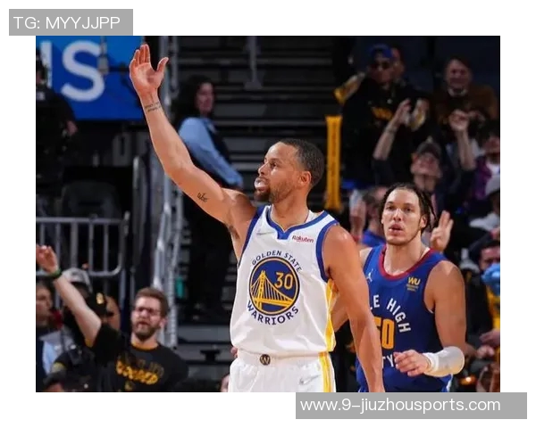 斯潘塞出战102分钟勇士每百回合净胜对手超25分展现强大实力 斯潘塞出战102分钟勇士每百回合净胜对手超25分展现强大实力