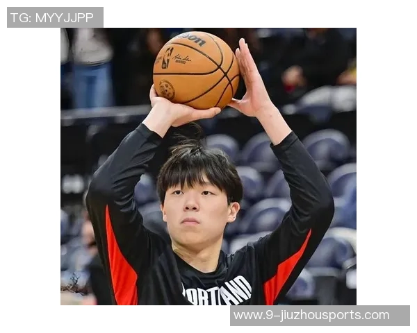 杨瀚森谈G联赛经历：被亚当斯一推就倒地更爱推腰的比赛风格